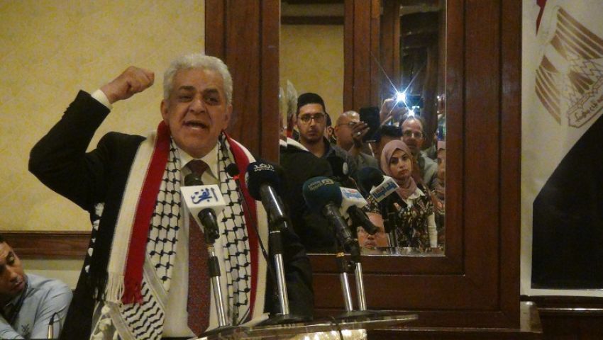 «تراجع شعبية السيسي» يفتح شهية الحالمين بالرئاسة.. والتيار المدني: ضم شفيق يحتاج  لتوافق