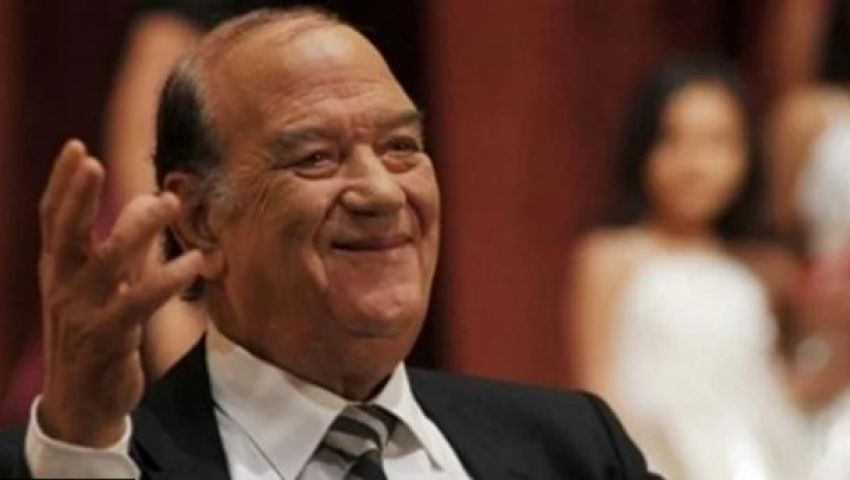 وفاة حسن حسني تحوِّل «تويتر» إلى دفتر عزاء