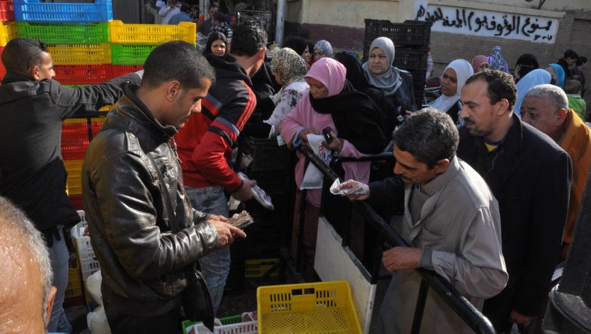بالفيديو| هتعمل ايه لو اتلغى التموين؟.. مواطنون يجيبون