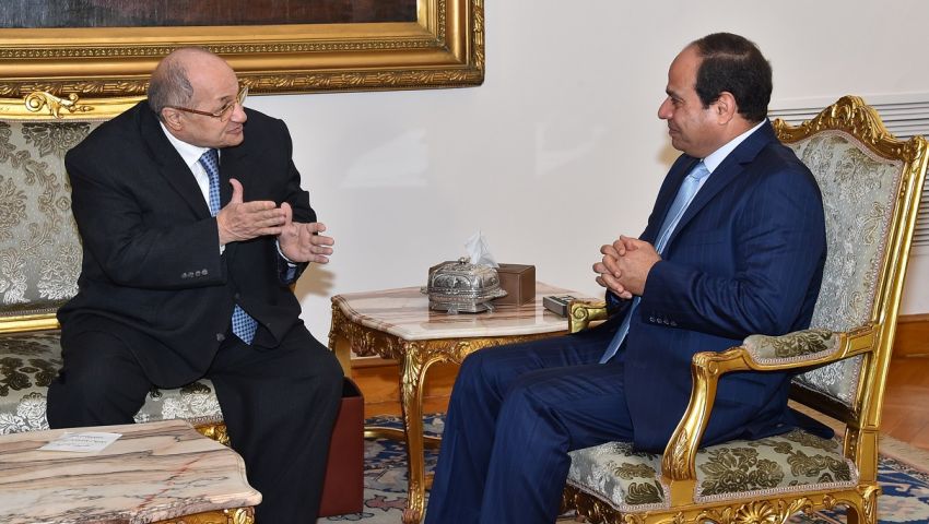 خبراء : القضاء يستأسد على الصحافة  ويتجاهل الرئيس والبرلمان