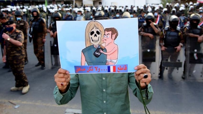 على خطى ماكرون.. وزير داخلية فرنسا يستفز المسلمين