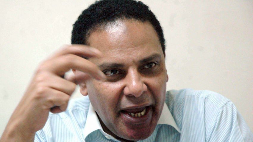 الأسواني: المصريون سيتركوا أزمة تكفير الأقباط وينشغلوا بمسلسلات رمضان