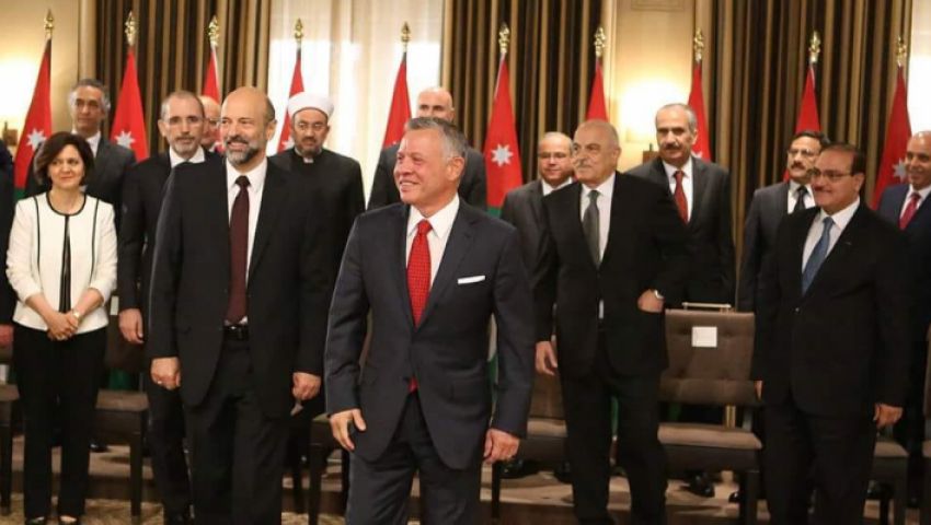 برحيل الحكومة أم حلُّ البرلمان؟.. كيف يحل الأردن أزمته الاقتصادية