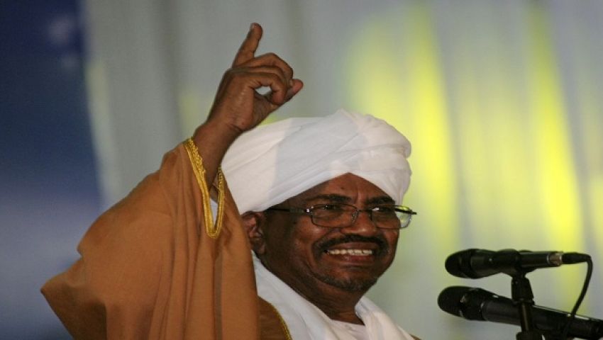 البشير يعلن تشكيل حكومة الوفاق