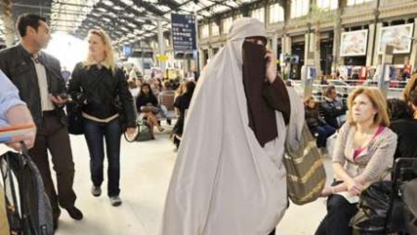 هولندا: حظر النقاب وغطاء الوجه الكامل في الأماكن العامة