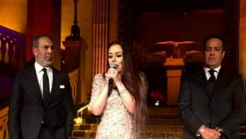 بالفيديو والصور| في جو أسطوري.. شريهان تعود للفن