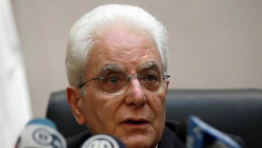 الرئيس الإيطالي يعد بحل أزمة الحكومة بتشكيلة جديدة