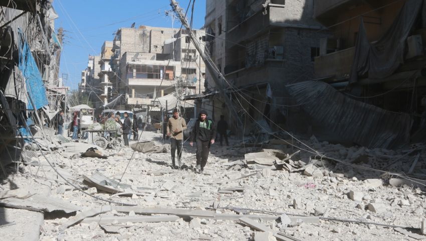 46 قتيلًا و325 مصابًا جرّاء غارات جوية للنظام وروسيا بحلب
