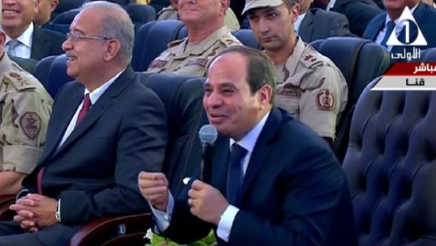 شاهد.. حمام لـالسيسي: بعتلك قبلة..  والرئيس يرد موصلتنيش