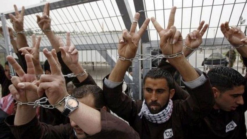 السلطة الفلسطينية تطالب الاحتلال بالاستجابة لمطالب الأسرى