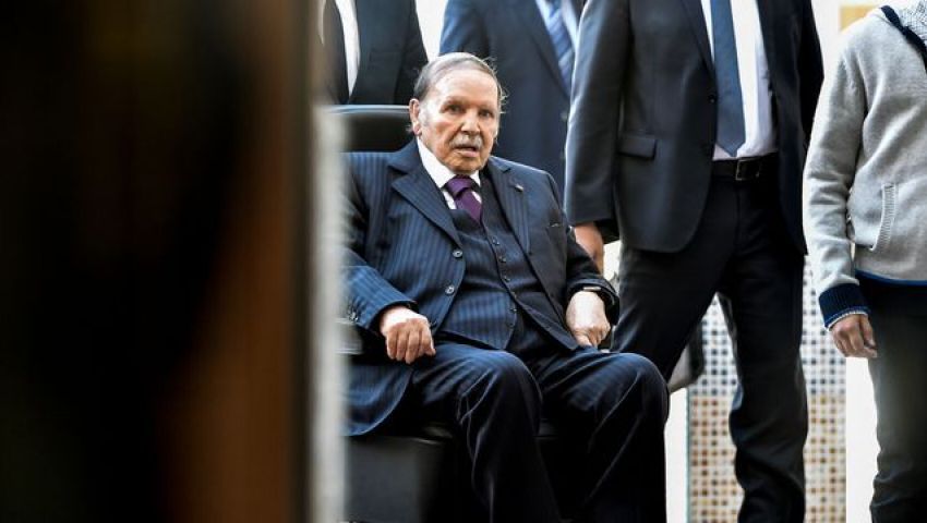 بعد رحيل بوتفليقة.. 6 سيناريوهات تحدد مستقبل الجزائر