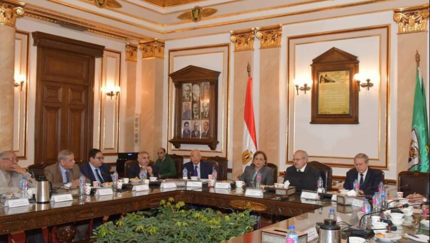جامعة القاهرة: علاج الطلاب بجميع المستشفيات الجامعية بالمجان