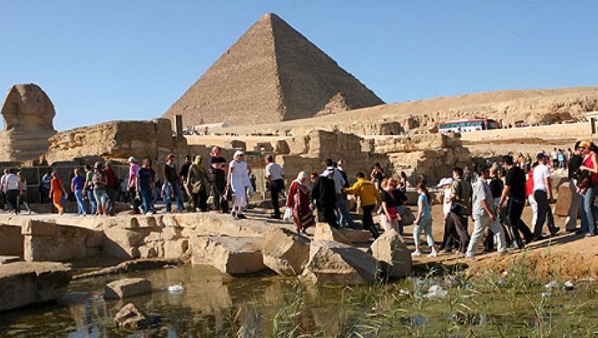 بعد زيادة أسعار تأشيرات الدخول.. السياحة في مأزق