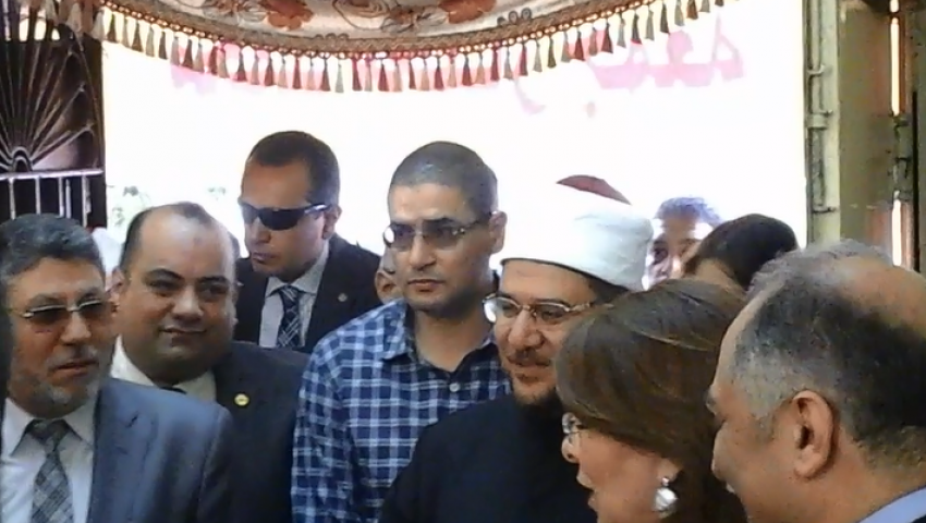 أبو حامد ينفى تعاون وزير الأوقاف معه  في إعداد قانون الأزهر