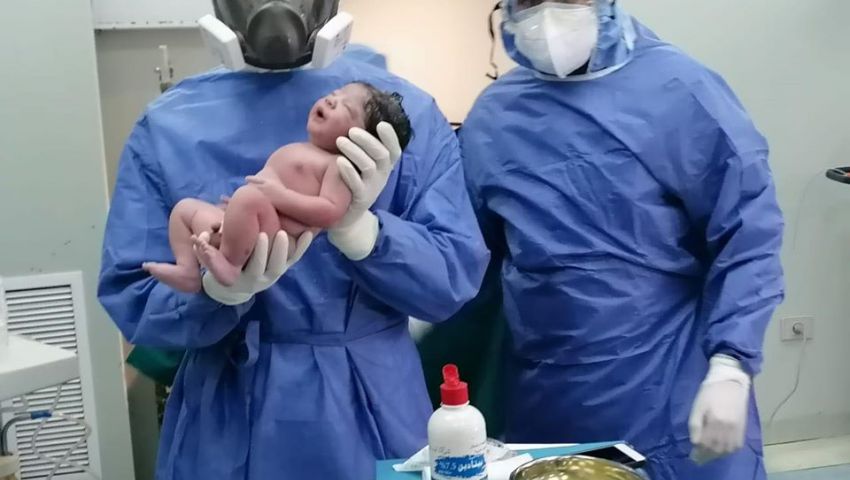 للمرة الـ7 .. خروج مولود للنور من رحم أم مصابة بكورونا في مستشفى العجوزة