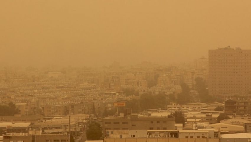 فيديو|عاصفة ترابية تضرب البلاد الأحد.. وهذه نصائح طبية لمرضى الحساسية