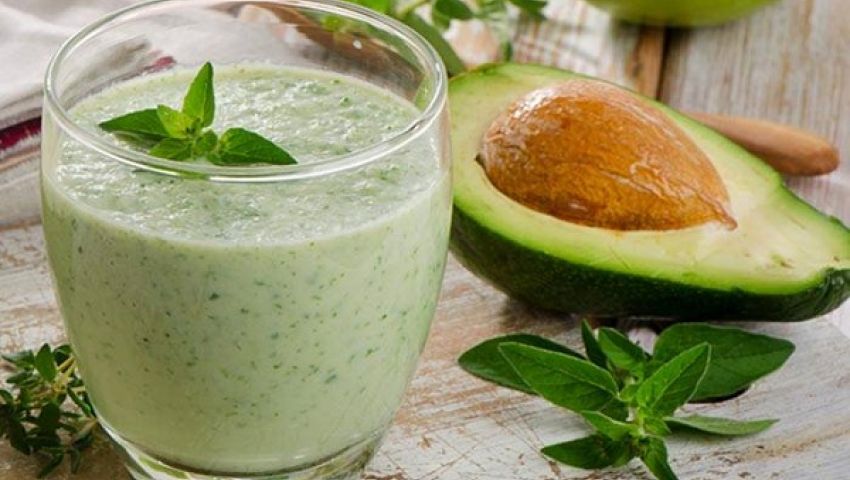 طريقة عمل سموثي الأفوكادو بالعسل