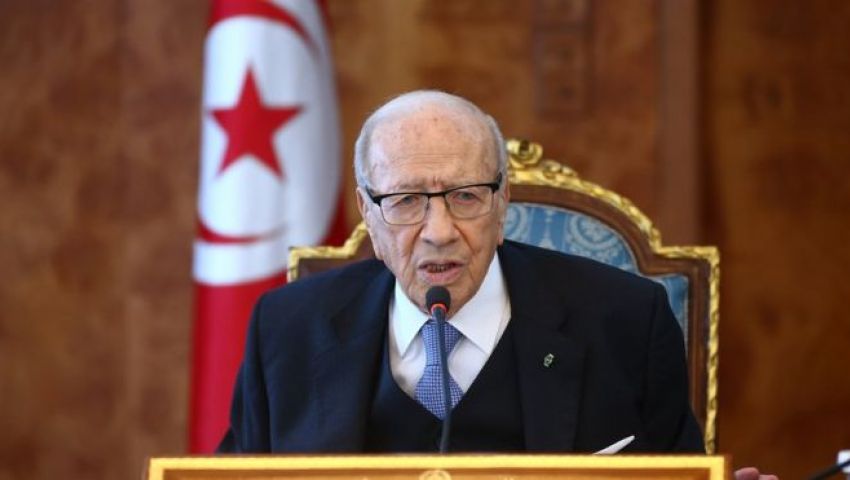 تونس.. السبسي يُمدِّد الطوارئ