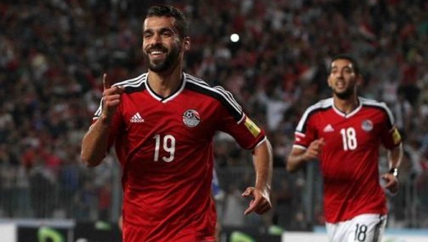 عبدالله السعيد يحرج إسلام صادق على الهواء